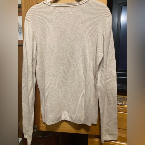 Tommy Hilfiger sweater - Picture 3 of 4